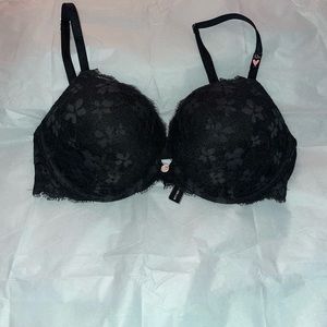 Victoria’s Secret bra 32D NWT